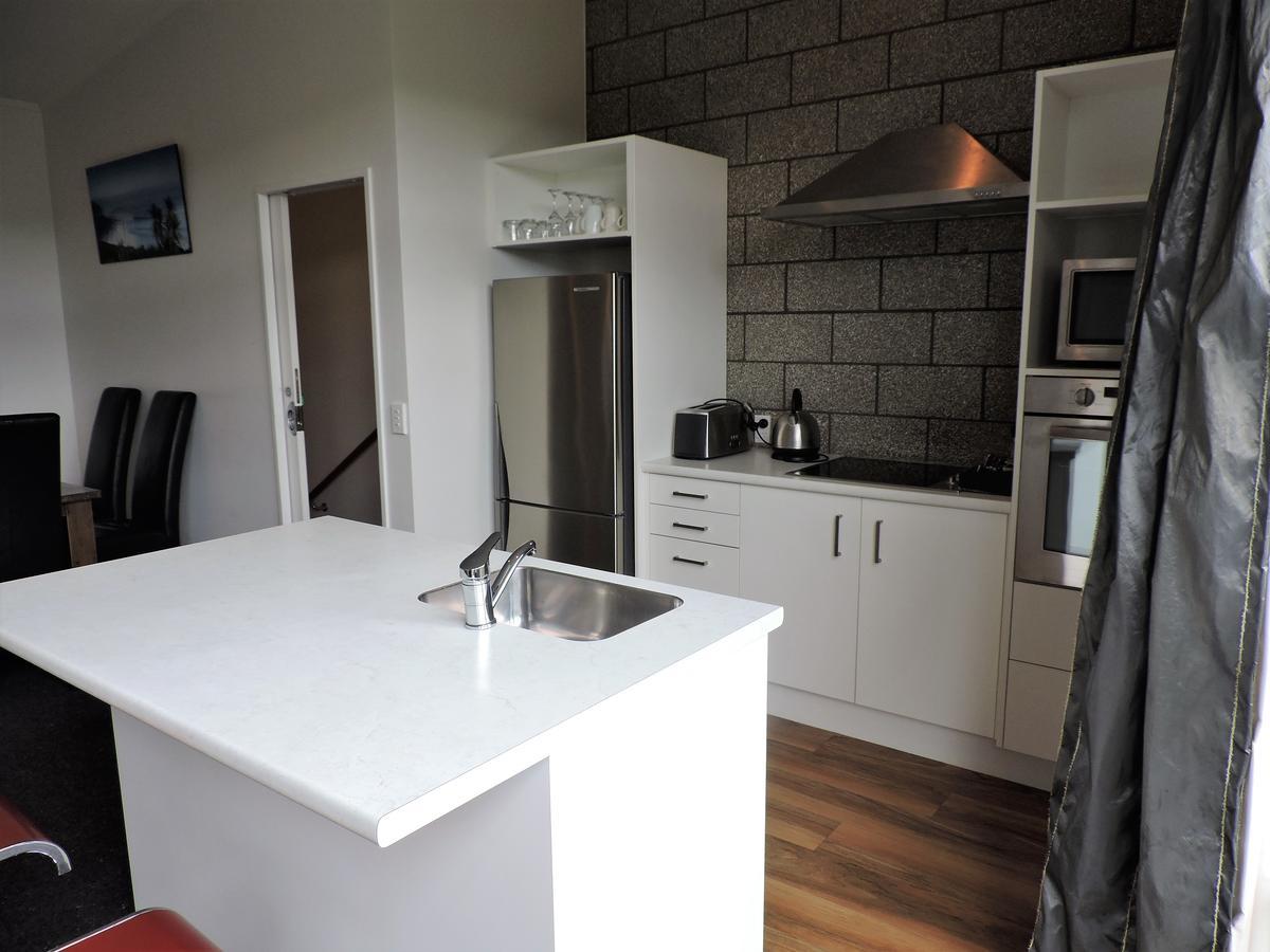 Rimu Park Lodge โอฮาคูเน ภายนอก รูปภาพ