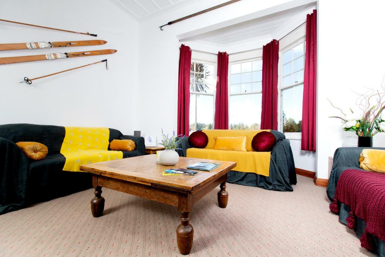 Rimu Park Lodge โอฮาคูเน ภายนอก รูปภาพ