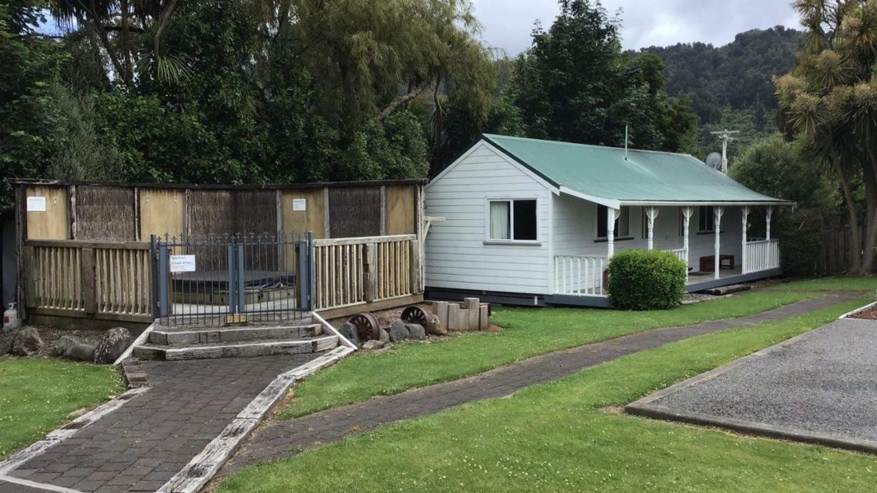 Rimu Park Lodge โอฮาคูเน ภายนอก รูปภาพ